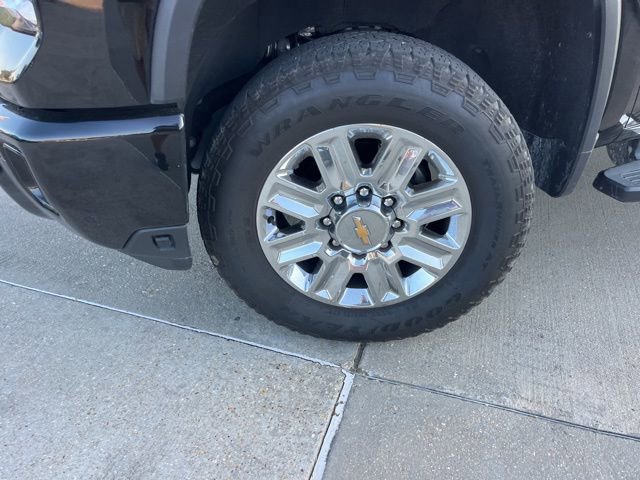 Used 2024 Chevrolet Silverado 2500 High Country w/ Z71 Off-Road Package image 43