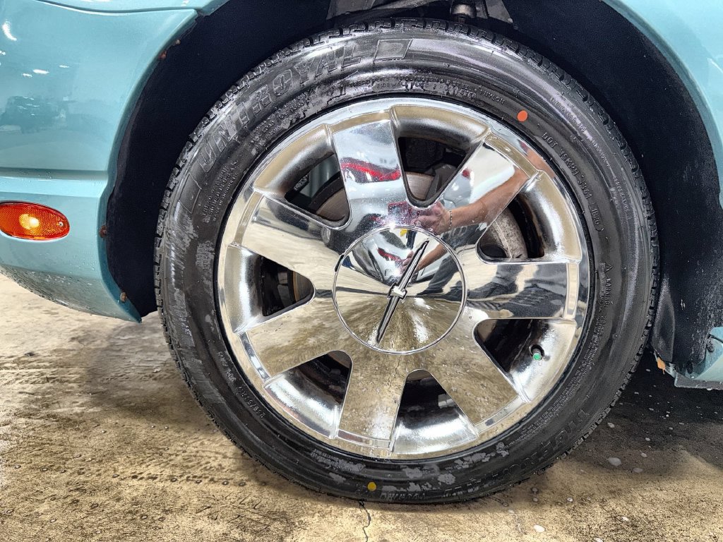 Used 2002 Ford Thunderbird RWD image 19