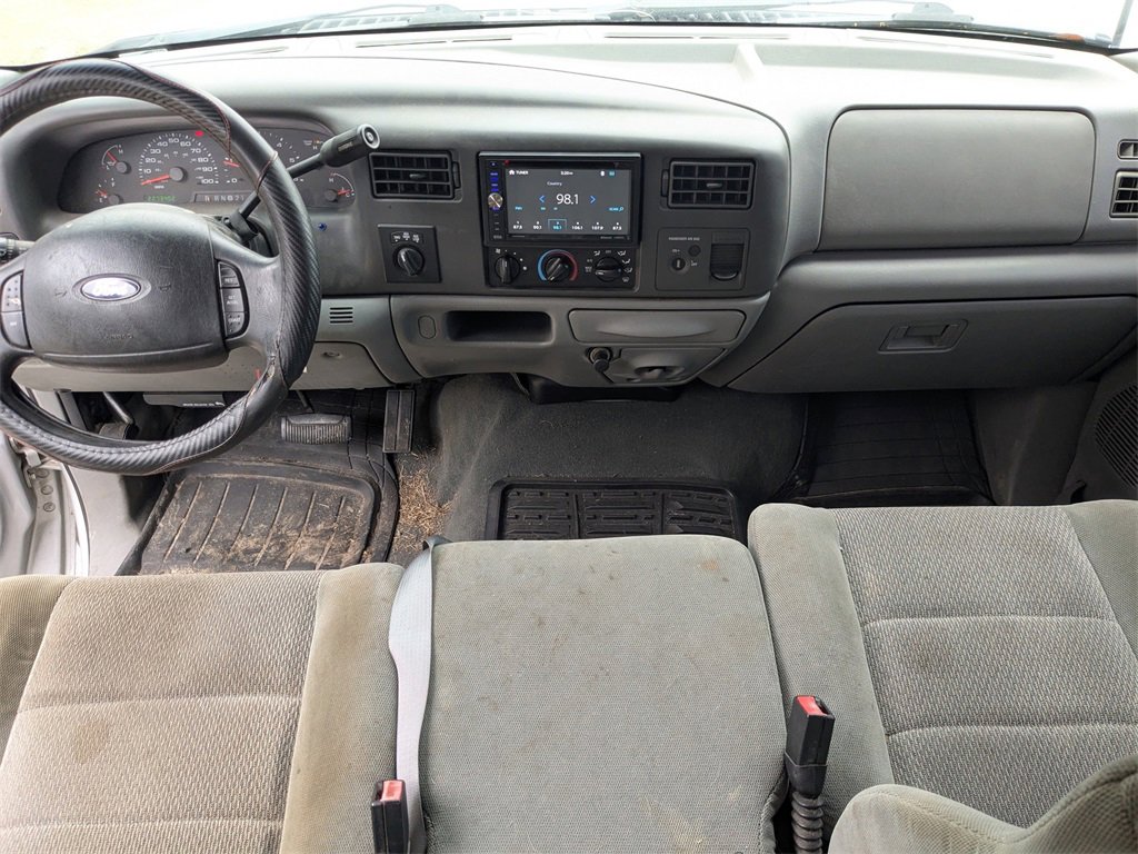 Used 2004 Ford F350 XL image 16