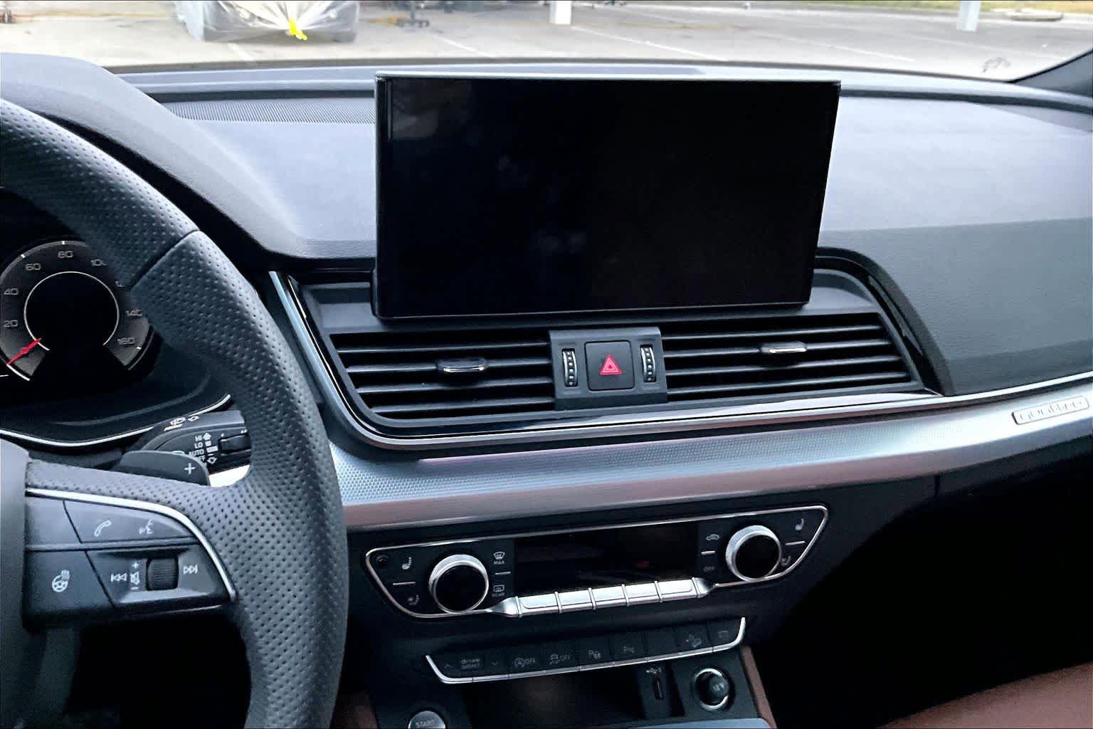Certified 2024 Audi Q5 2.0T Prestige w/ Prestige Package image 8