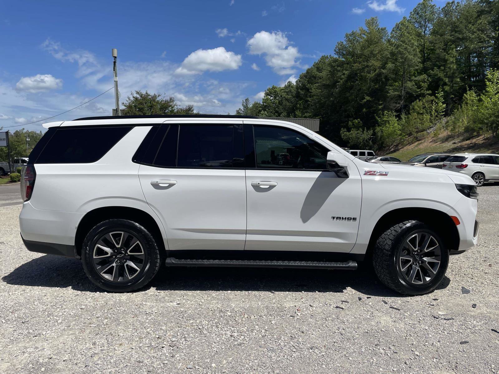 Used 2022 Chevrolet Tahoe Z71 w/ Luxury Package AWD/4WD image 21