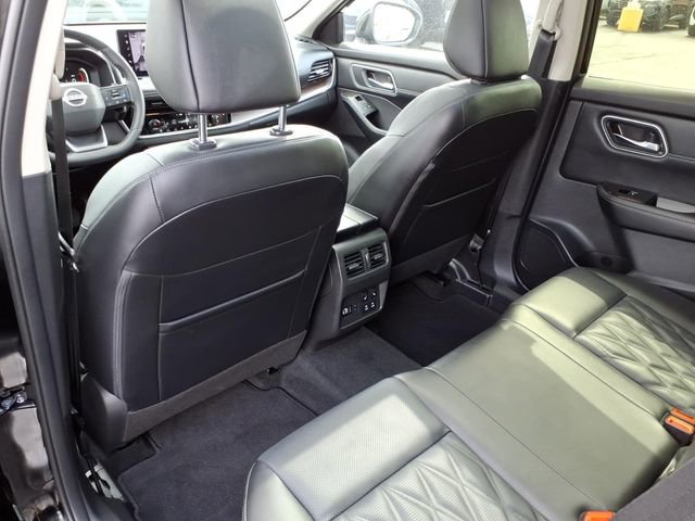 Certified 2026 Nissan Rogue Platinum w/ Tech Package image 14
