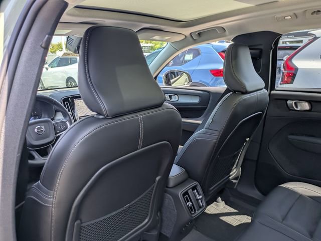 Used 2025 Volvo XC40 B5 Ultra w/ Climate Package AWD/4WD image 27