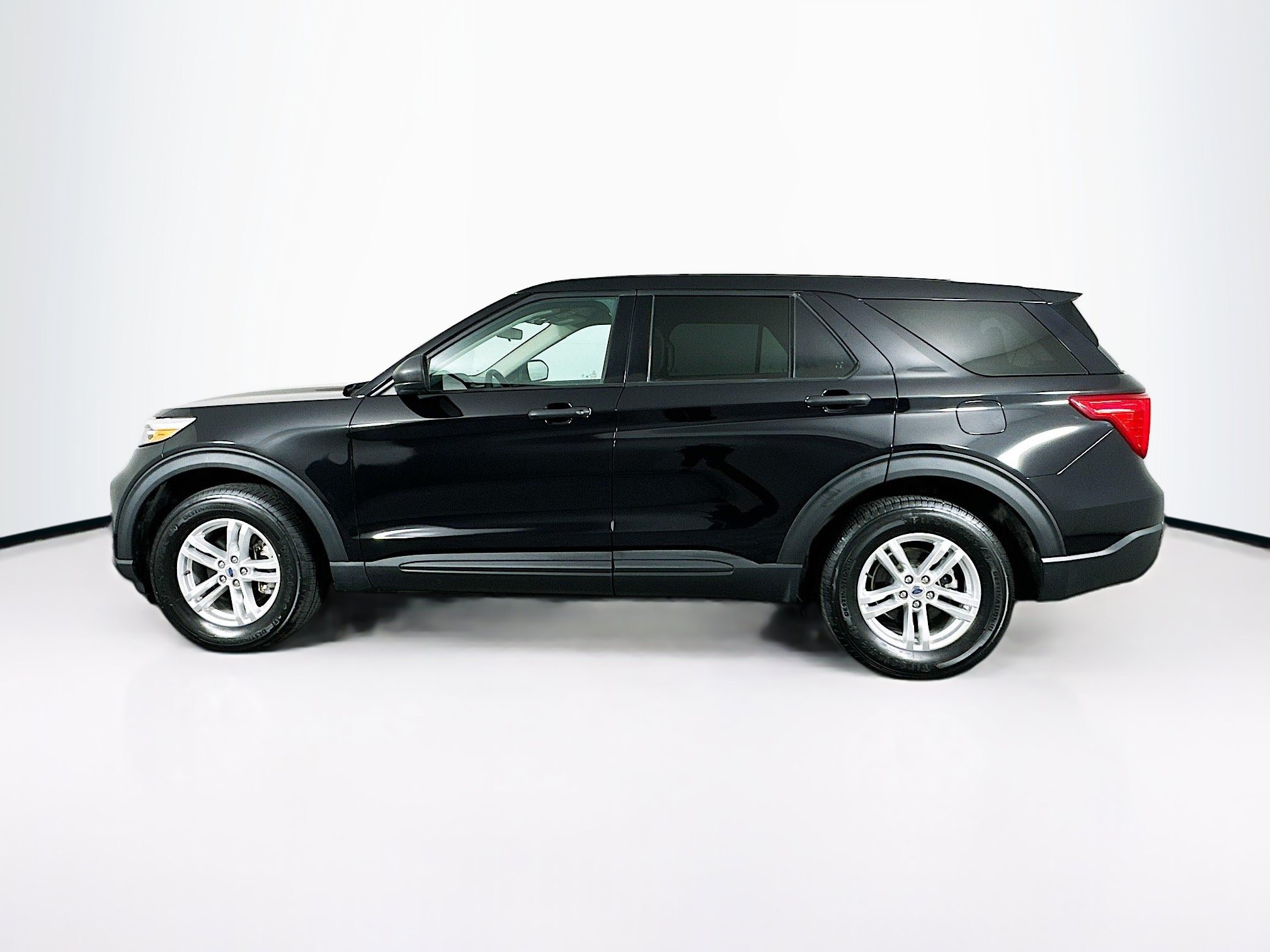 Used 2022 Ford Explorer 4WD image 4