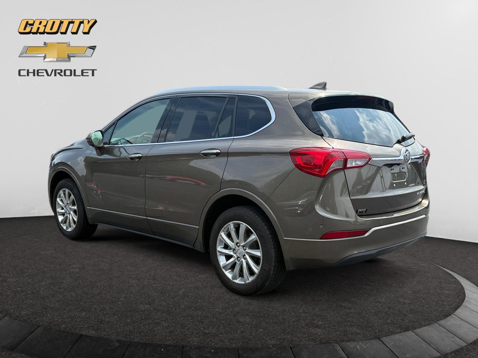 Used 2019 Buick Envision Essence image 3