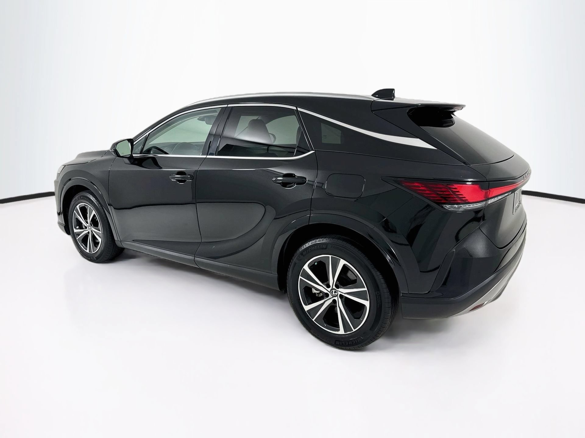Used 2024 Lexus RX 350 Premium w/ Cold Area Package AWD/4WD image 6