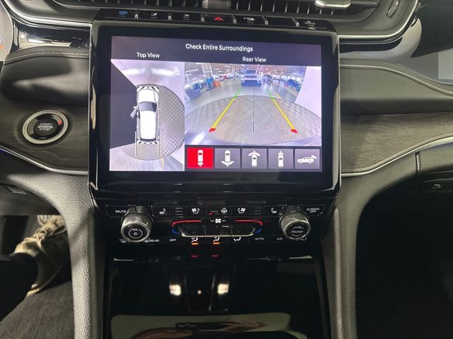 Used 2022 Jeep Grand Cherokee Overland w/ Advanced Protech Group III AWD/4WD image 23