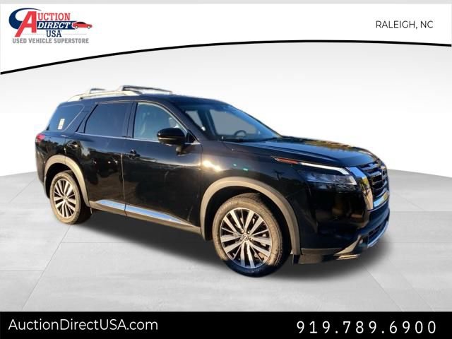 Used 2022 Nissan Pathfinder Platinum w/ Lighting Package (N92)