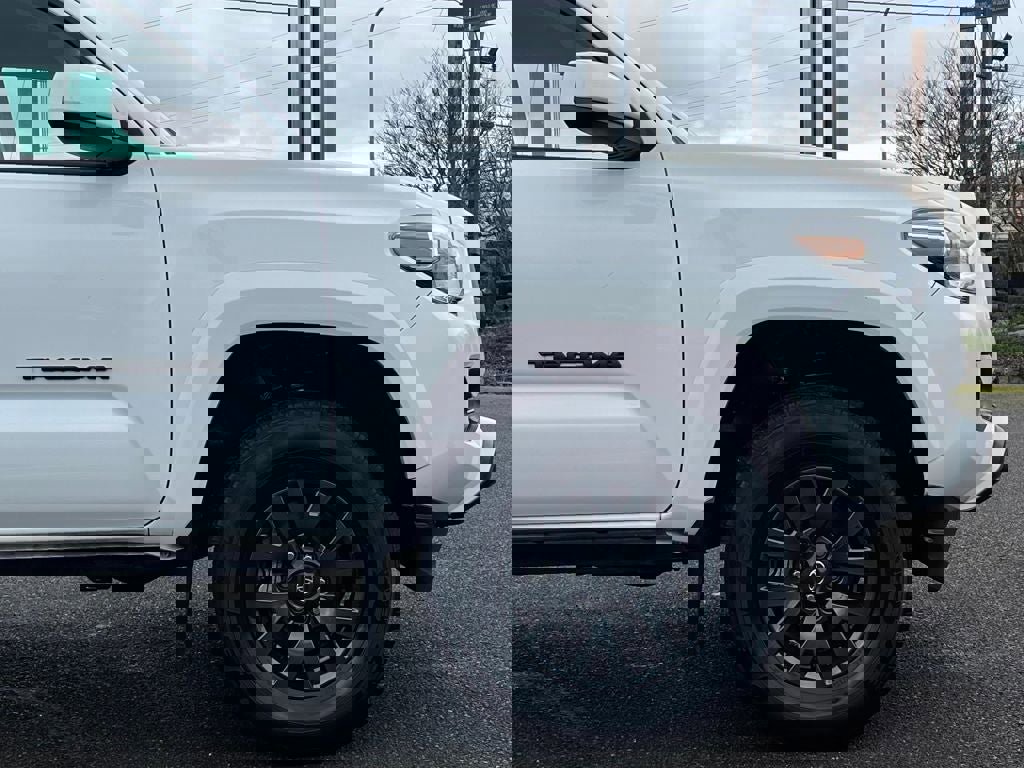 Used 2023 Toyota Tacoma SR5 image 7