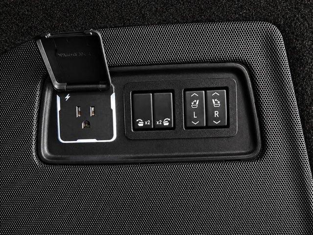Used 2026 Cadillac Escalade V AWD/4WD image 22