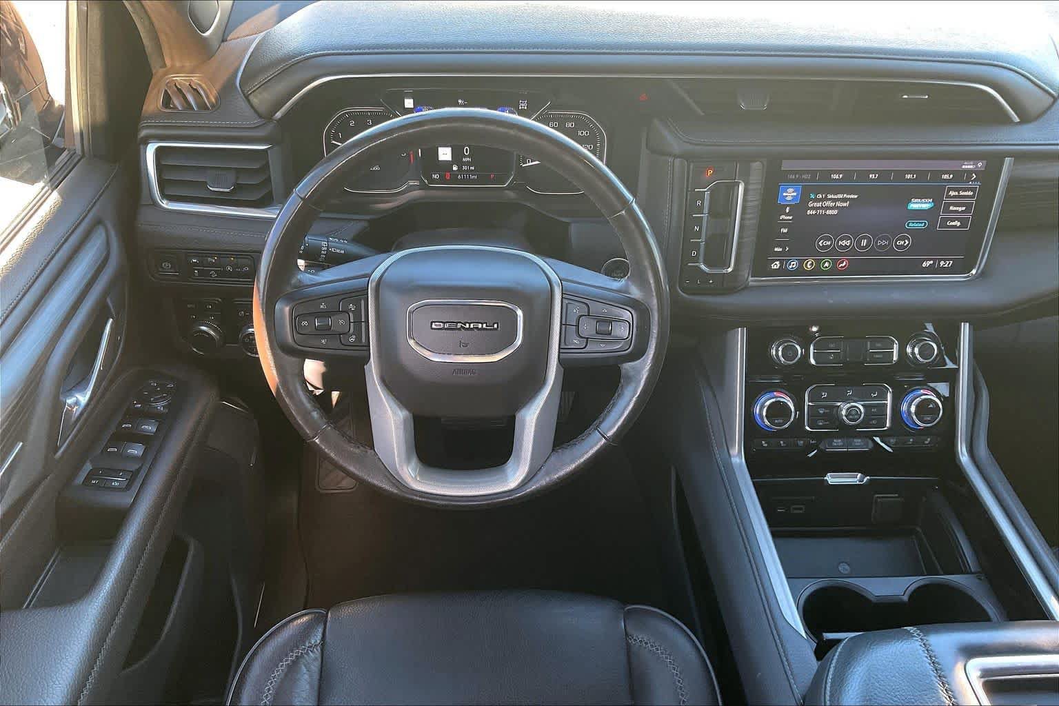 Used 2021 GMC Yukon Denali w/ Denali Premium Package AWD/4WD image 15