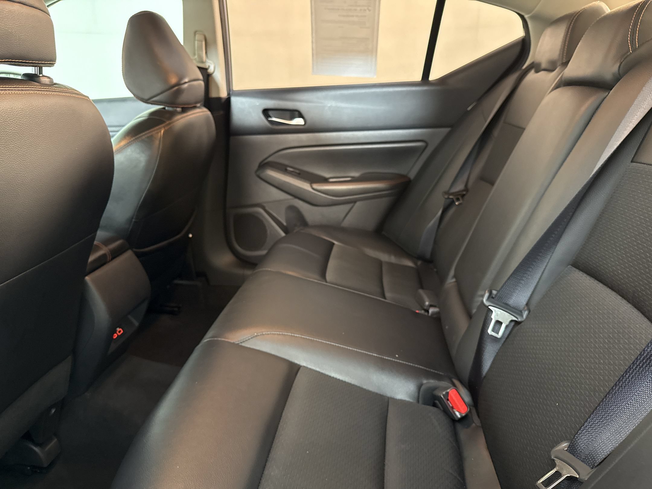 Used 2022 Nissan Altima 2.5 SR FWD image 19