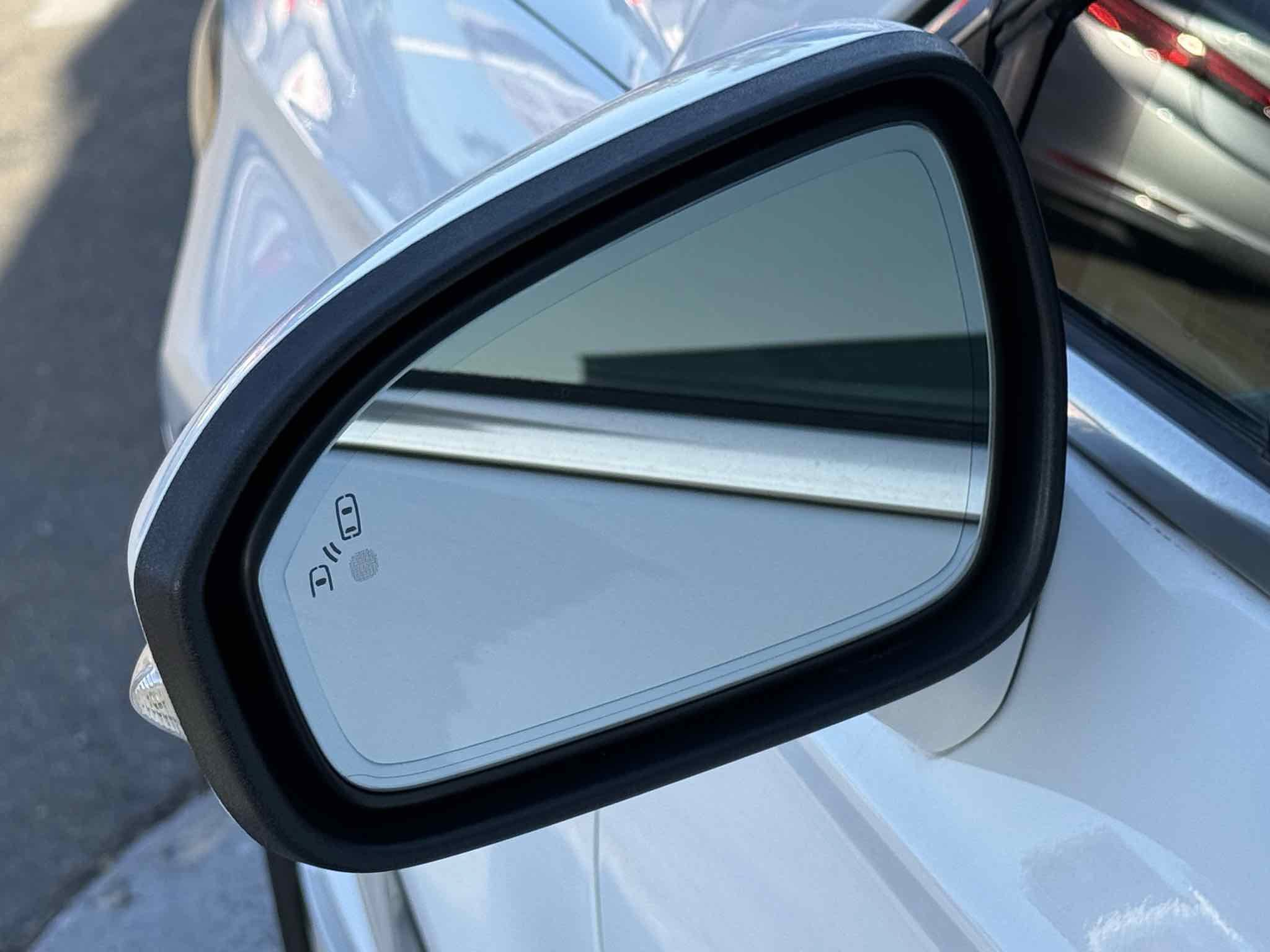 Used 2019 Ford Fusion Energi Titanium FWD image 92