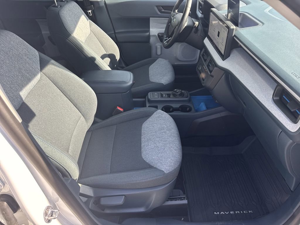 Used 2025 Ford Maverick XLT w/ XLT Luxury Package image 13