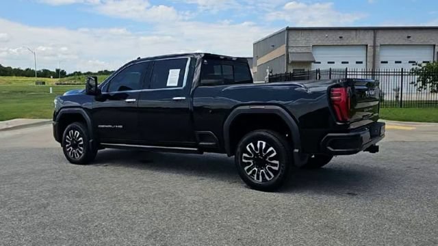 Used 2024 GMC Sierra 2500 Denali Ultimate AWD/4WD image 6