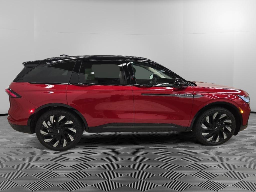 New 2026 Lincoln Nautilus Reserve w/ Jet Appearance Package AWD/4WD image 7