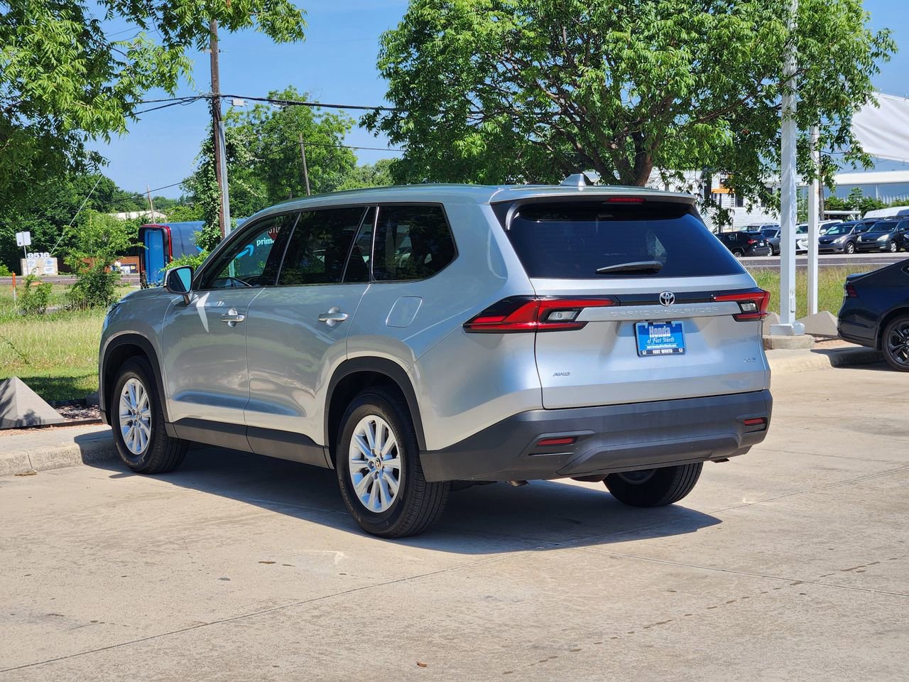 Used 2025 Toyota Grand Highlander AWD image 7