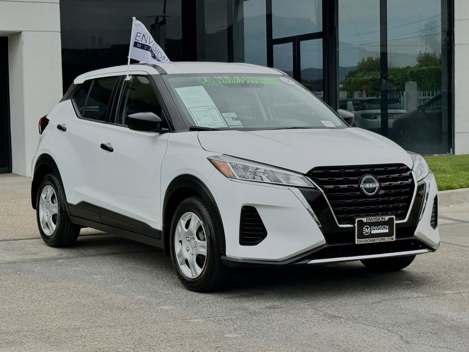 Used 2024 Nissan Kicks S FWD image 8