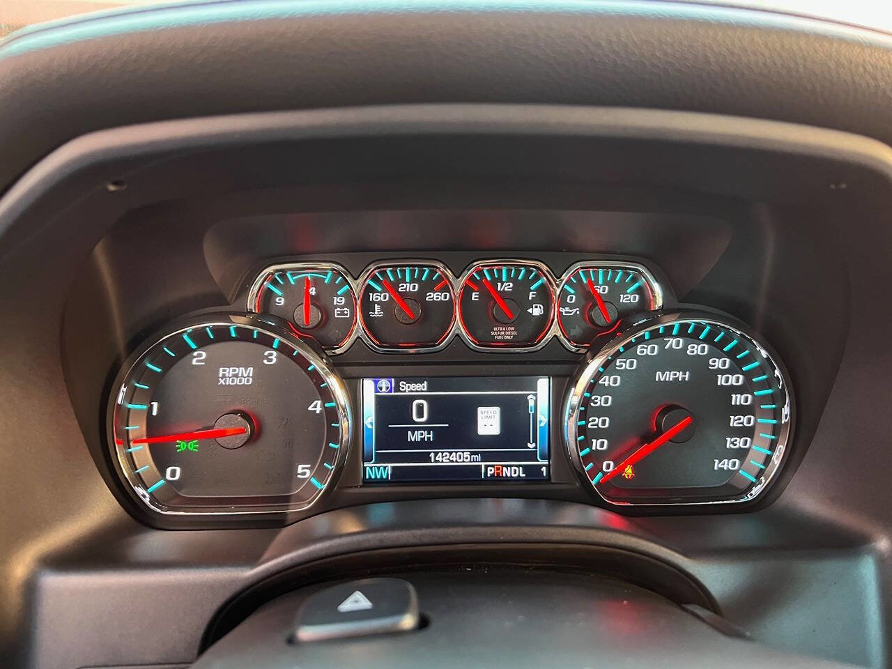 Used 2018 Chevrolet Silverado 2500 High Country w/ Duramax Plus Package image 32
