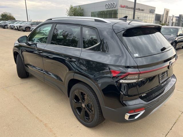 New 2025 Volkswagen Taos SEL image 4