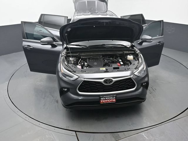 Certified 2024 Toyota Highlander LE AWD/4WD image 56