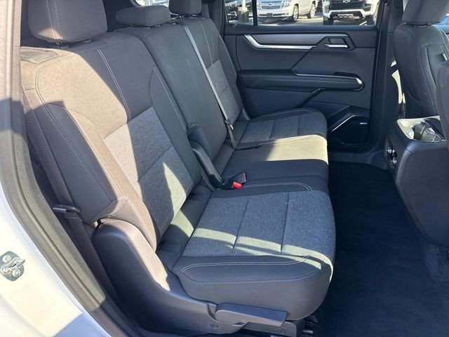 Used 2025 GMC Acadia Elevation image 48