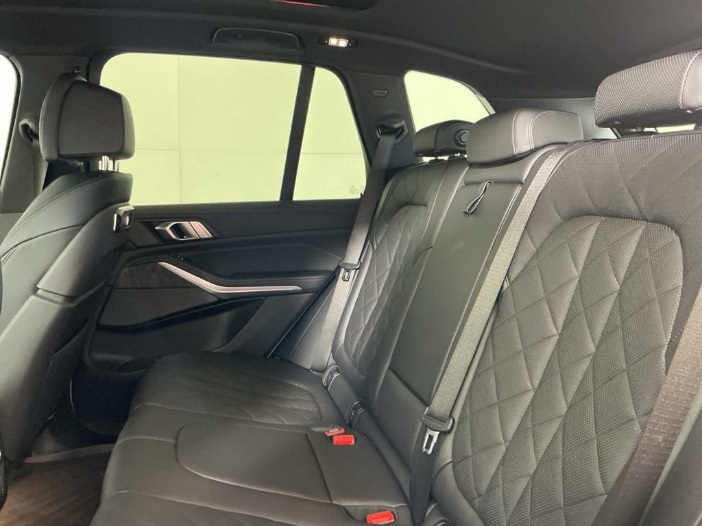 Certified 2025 BMW X5 sDrive40i w/ Climate Comfort Package RWD image 25