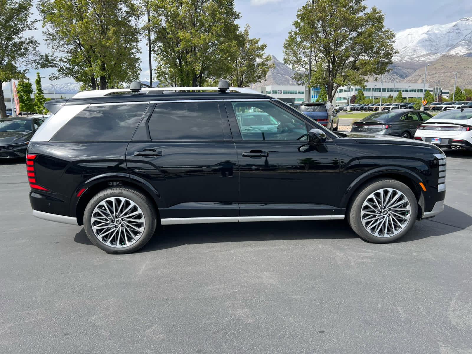 Certified 2026 Hyundai Palisade Calligraphy AWD/4WD image 6