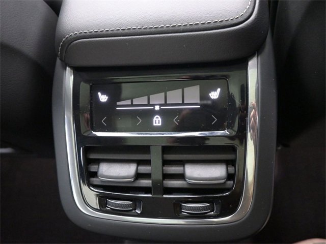 Used 2023 Volvo XC60 B5 Ultimate w/ Climate Package image 35