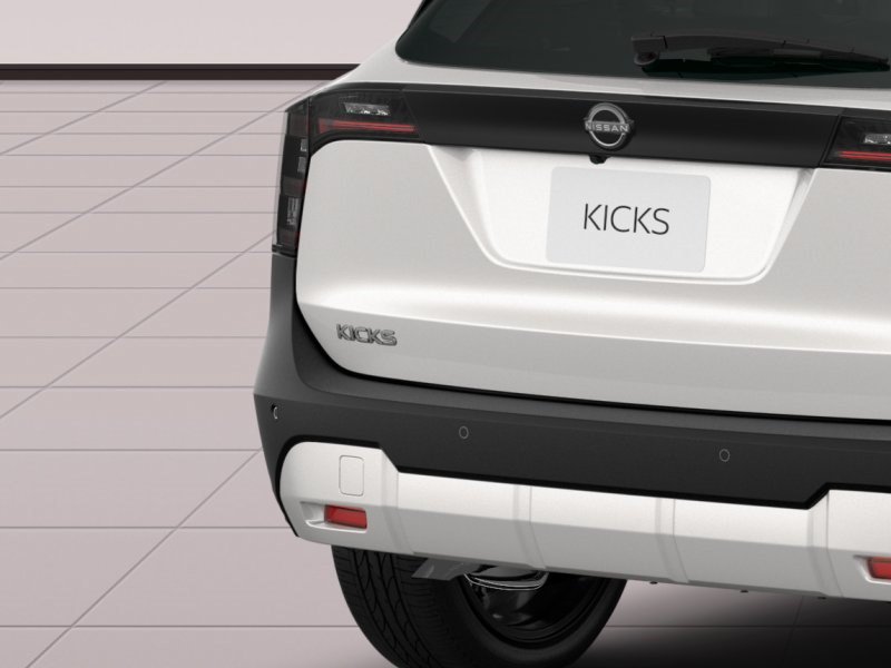 New 2026 Nissan Kicks SR FWD image 14