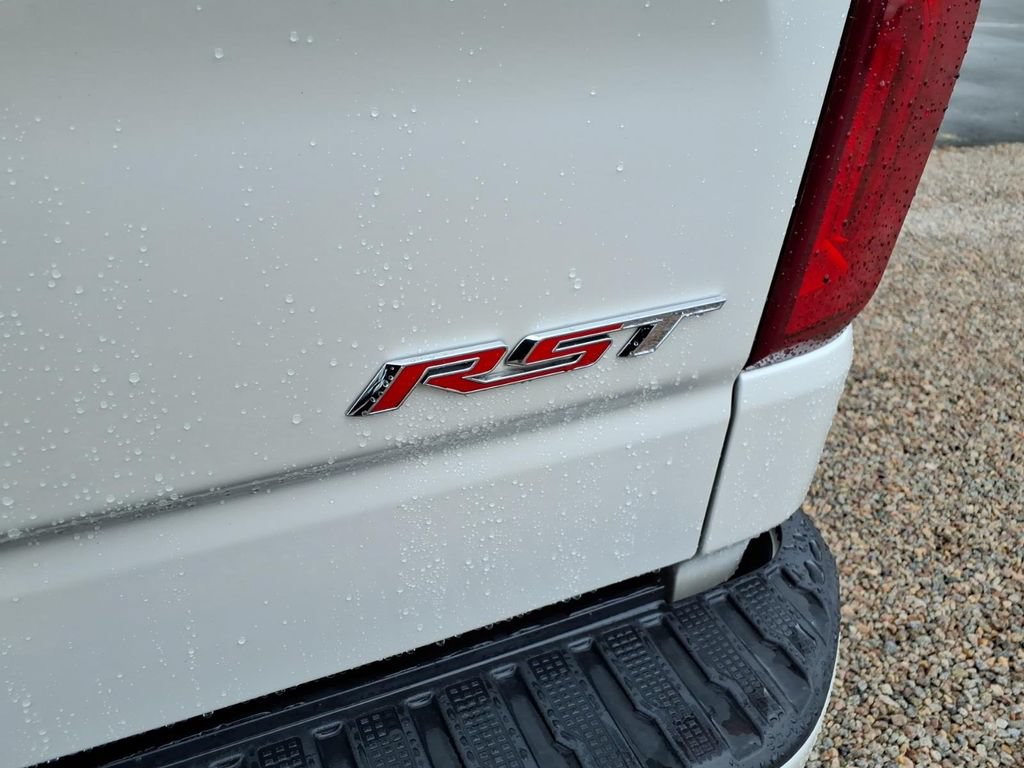 Used 2022 Chevrolet Silverado 1500 RST AWD/4WD image 13