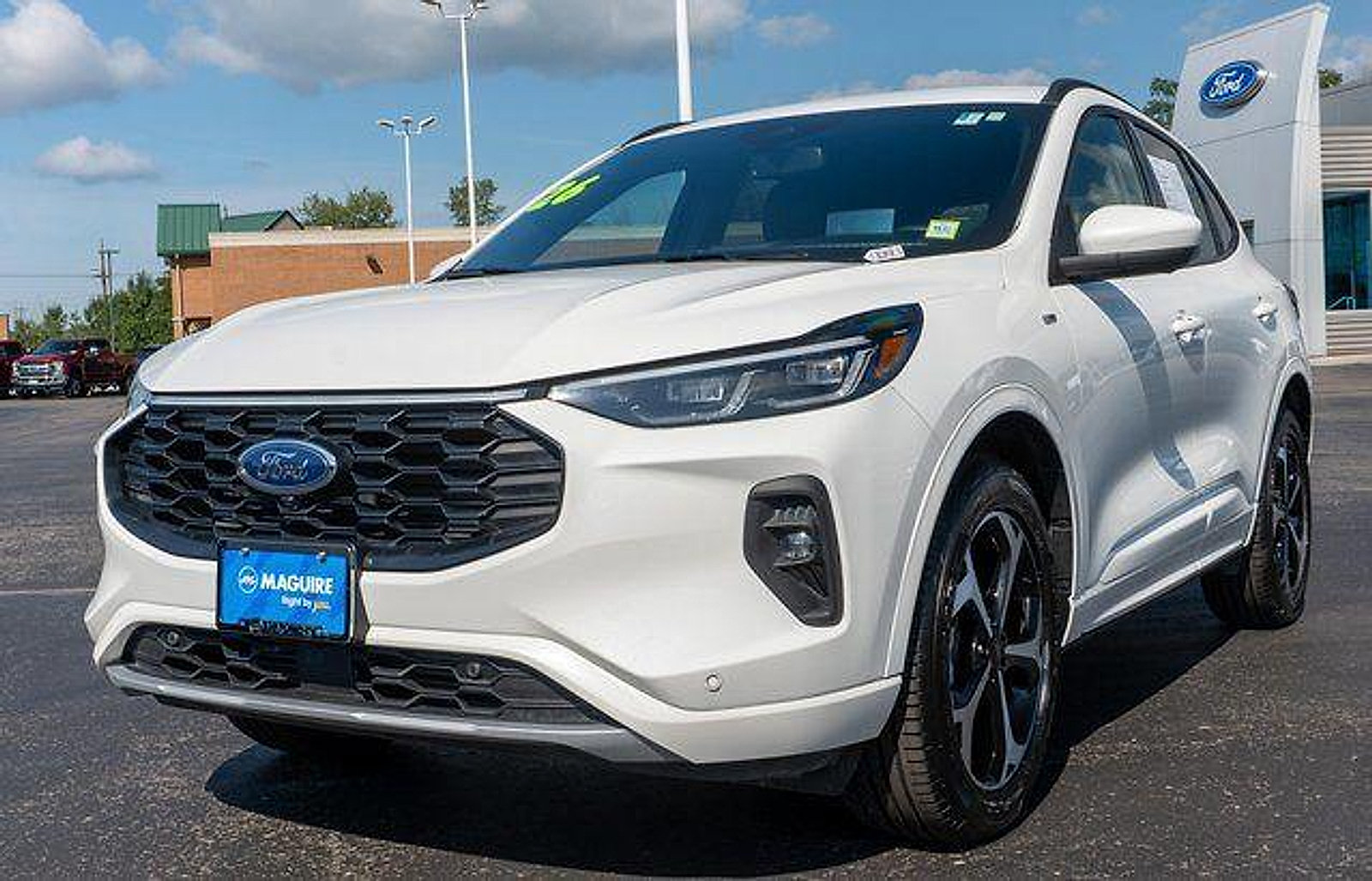 Used 2026 Ford Escape ST-Line Elite w/ Premium Technology Package AWD/4WD image 2