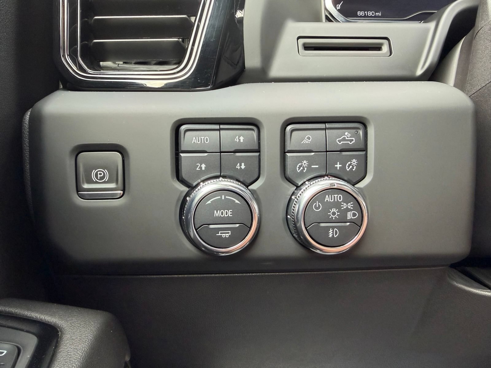 Used 2024 GMC Sierra 1500 AT4 w/ AT4 Preferred Package AWD/4WD image 23