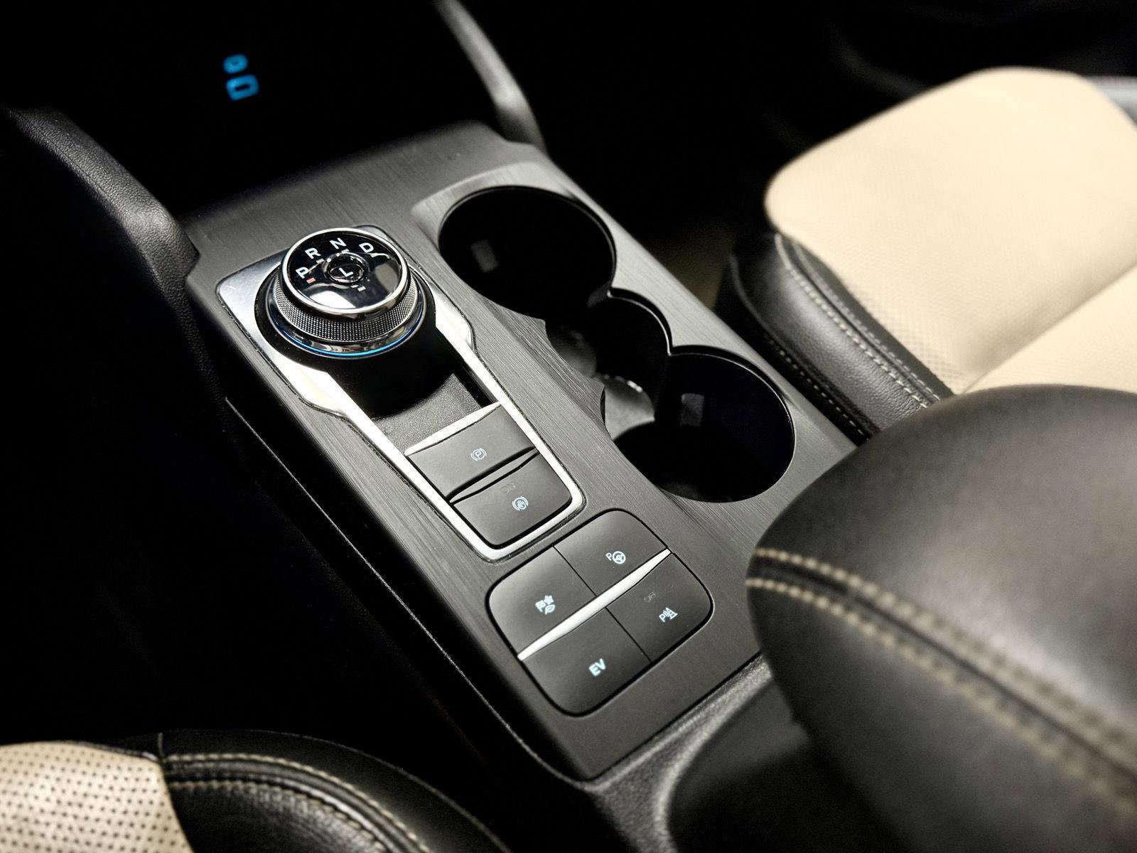 Used 2022 Ford Escape Titanium w/ Titanium Premium Package image 21