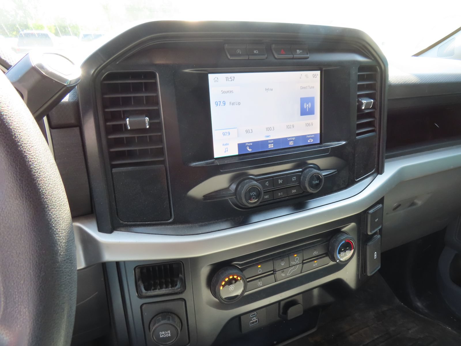 Used 2022 Ford F150 XL w/ Equipment Group 101A High RWD image 18