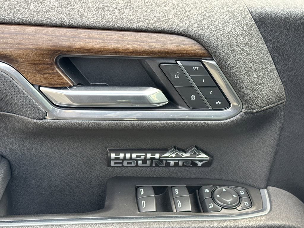 Certified 2025 Chevrolet Silverado 1500 High Country w/ High Country Premium Package image 17