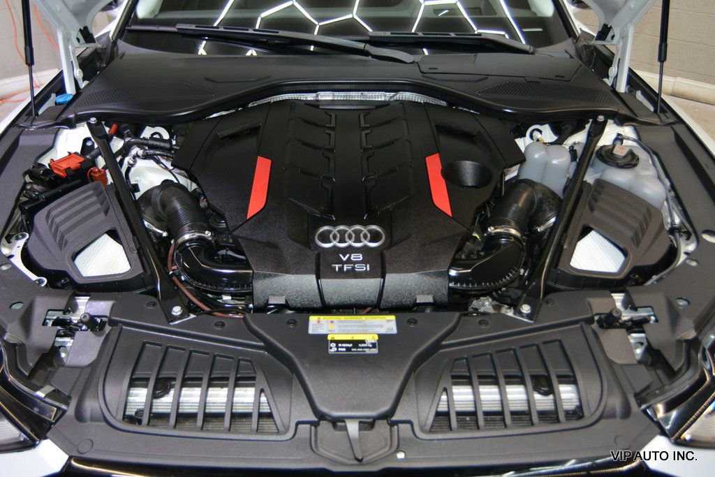 Used 2020 Audi S8 L w/ S8 Executive Package image 33