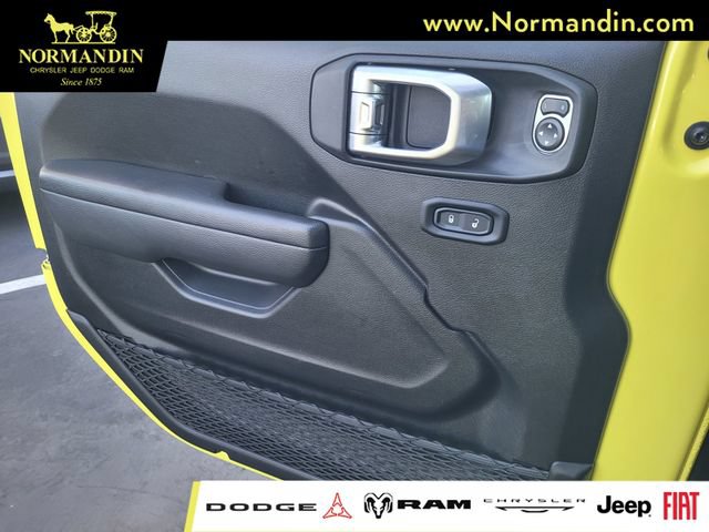 Used 2024 Jeep Gladiator Sport AWD/4WD image 15