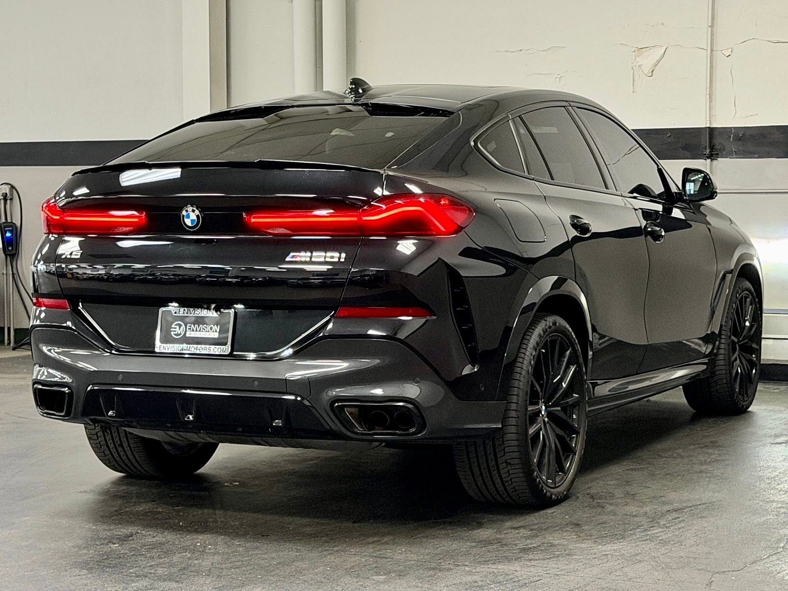 Used 2023 BMW X6 M50i w/ Executive Package image 12