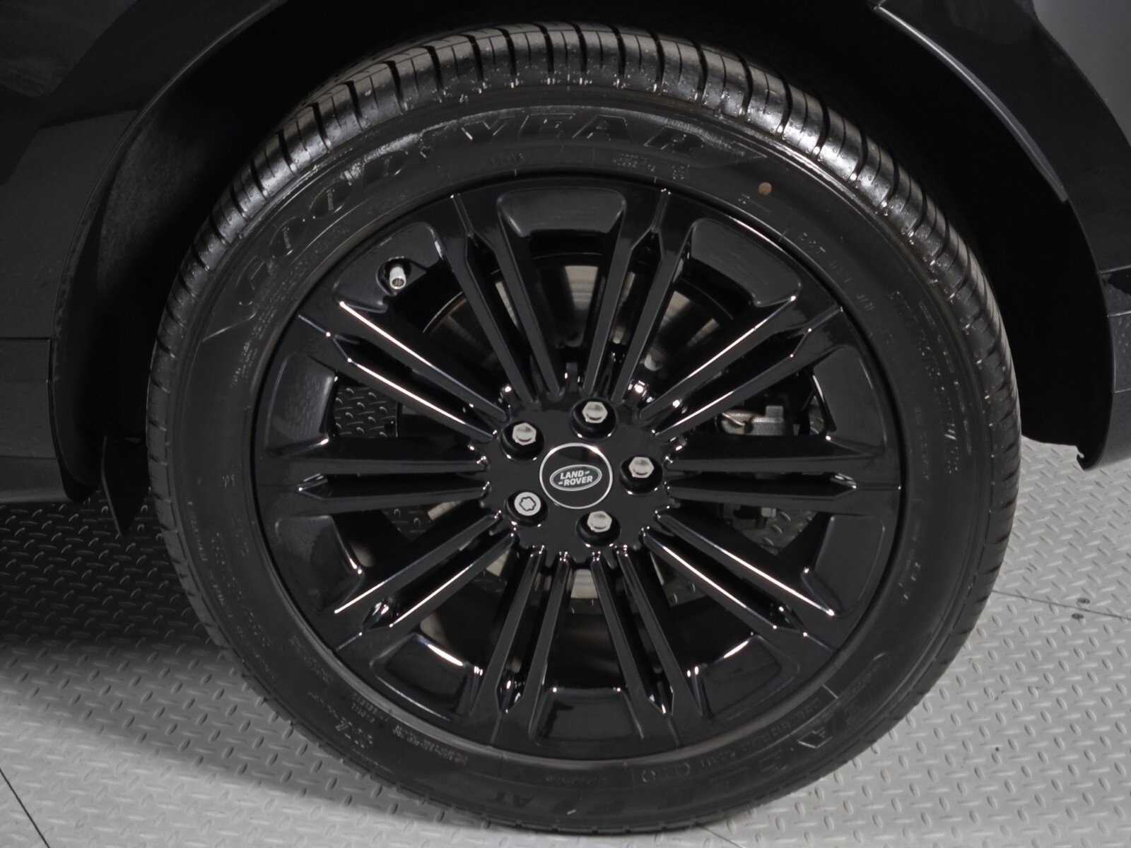 Used 2024 Land Rover Range Rover Evoque Dynamic SE image 10