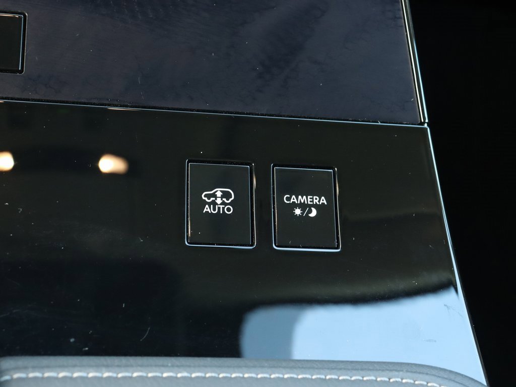 Certified 2025 INFINITI QX80 Luxe image 34