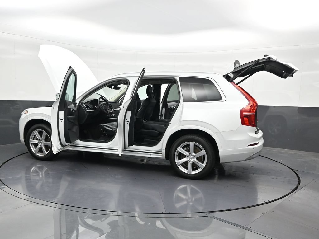 Certified 2022 Volvo XC90 T5 Momentum FWD image 34
