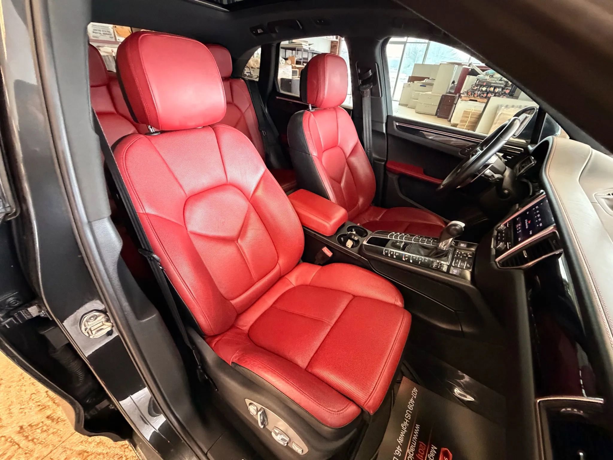 Used 2017 Porsche Macan S image 19