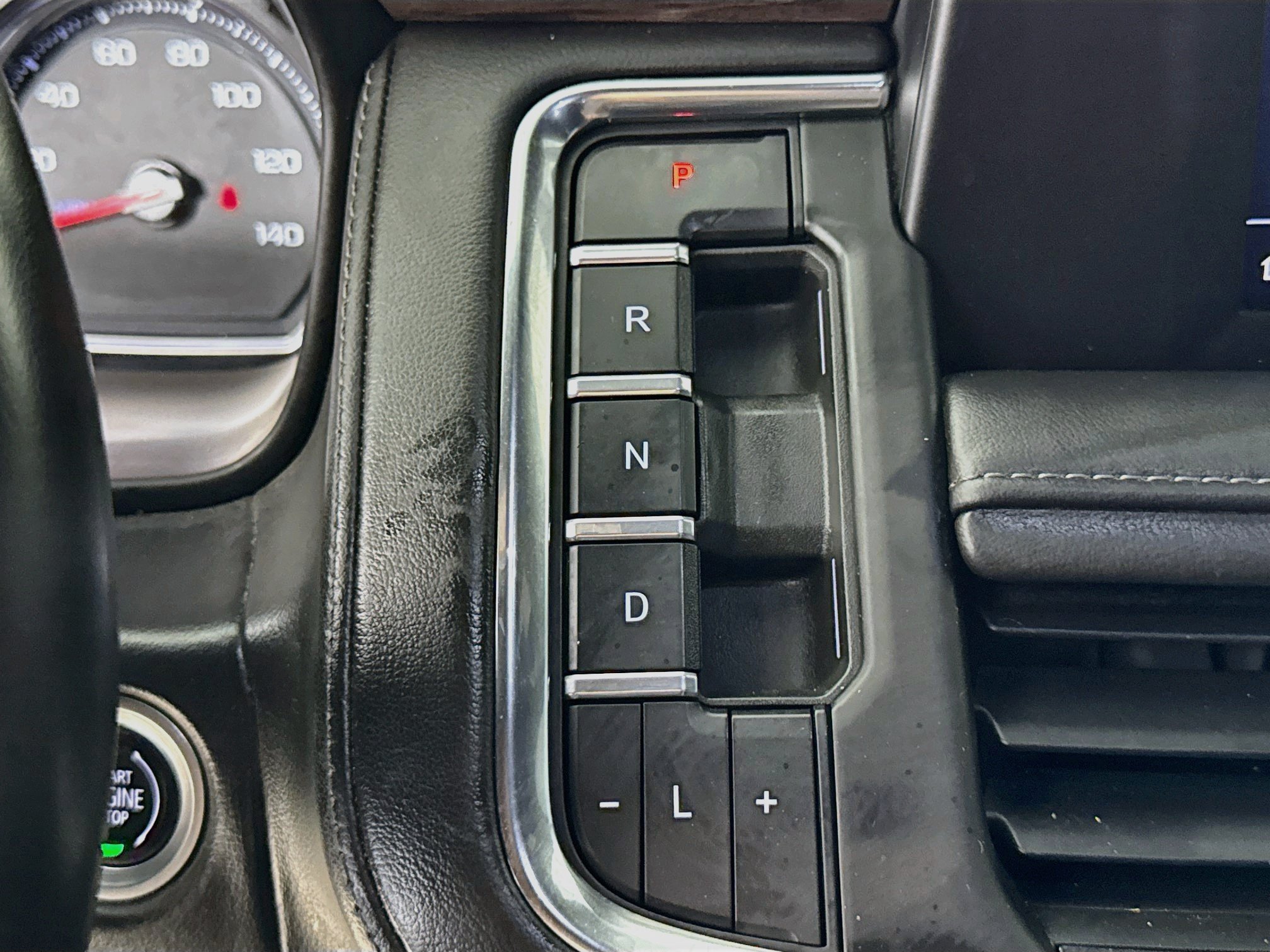 Used 2023 Chevrolet Suburban LS RWD image 18