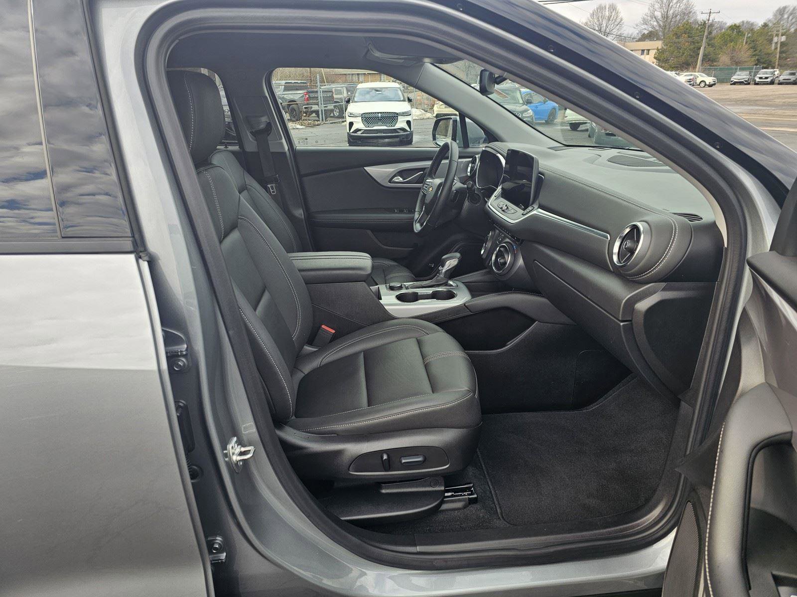 Used 2024 Chevrolet Blazer LT image 19