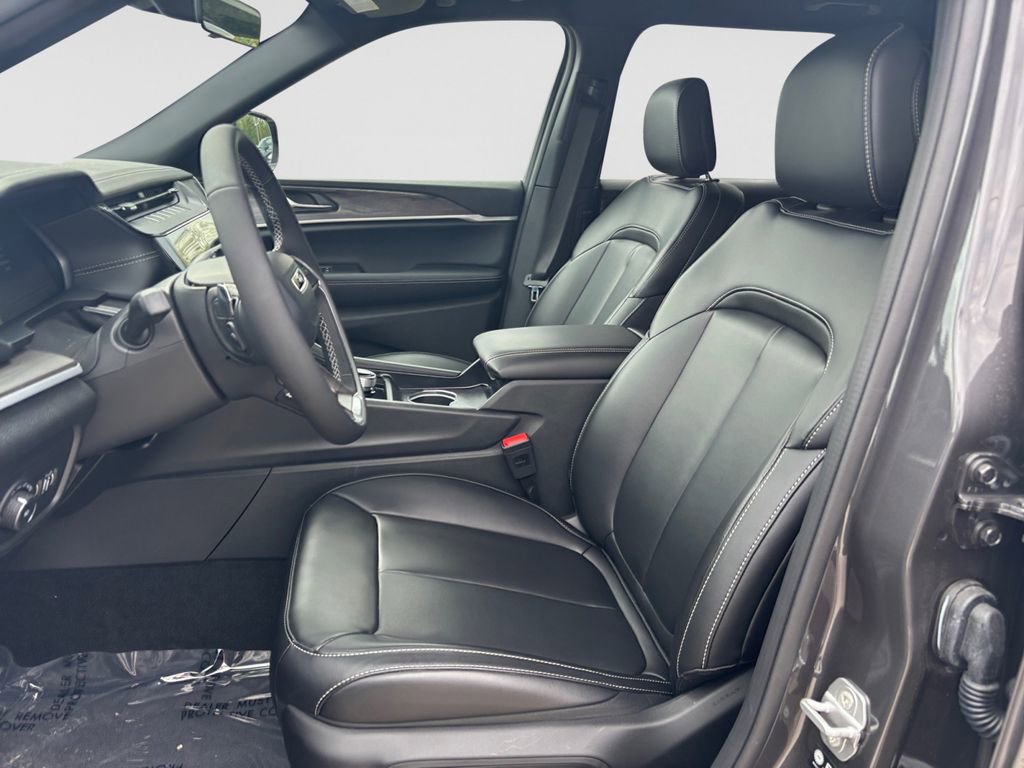 New 2026 Jeep Grand Cherokee L Limited AWD/4WD image 11