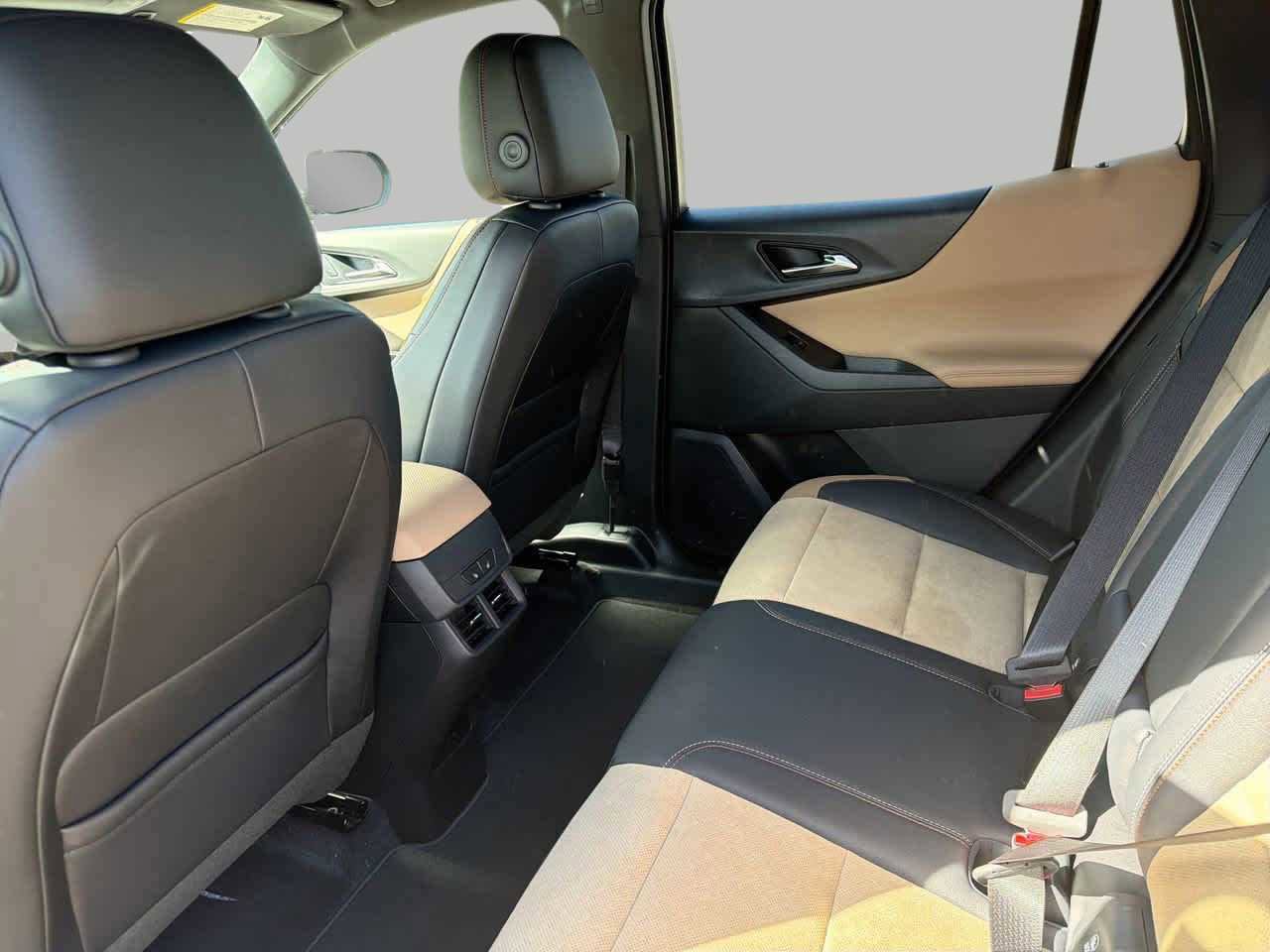 New 2026 Chevrolet Equinox ACTIV w/ Convenience Package III FWD image 15