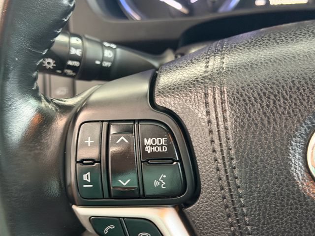 Used 2017 Toyota Highlander XLE w/ Protection Package #3 AWD/4WD image 22