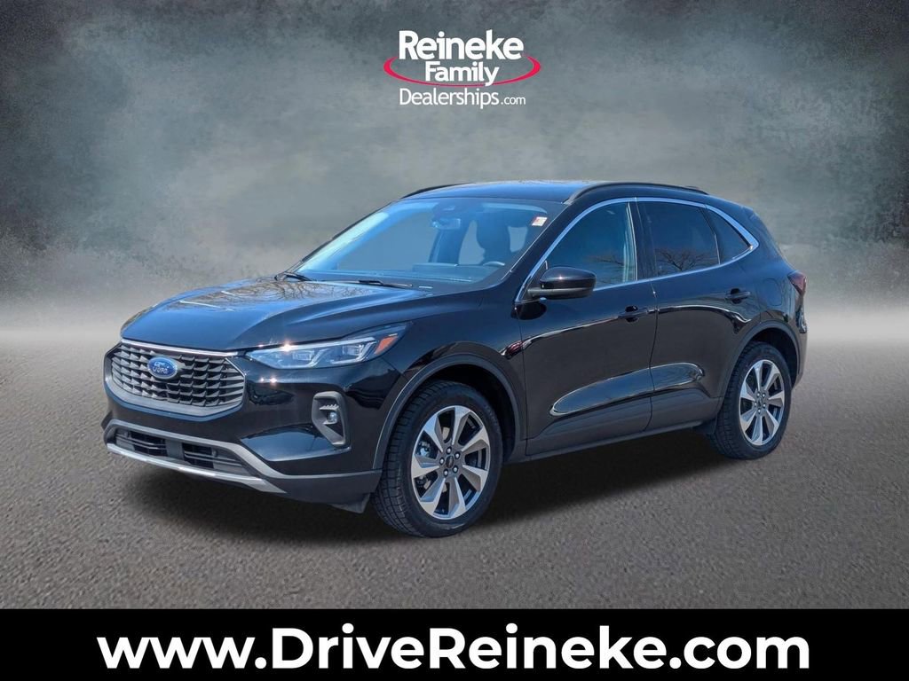 Used 2025 Ford Escape Platinum image 1