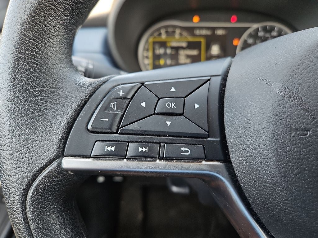 Used 2025 Nissan Versa SV FWD image 29